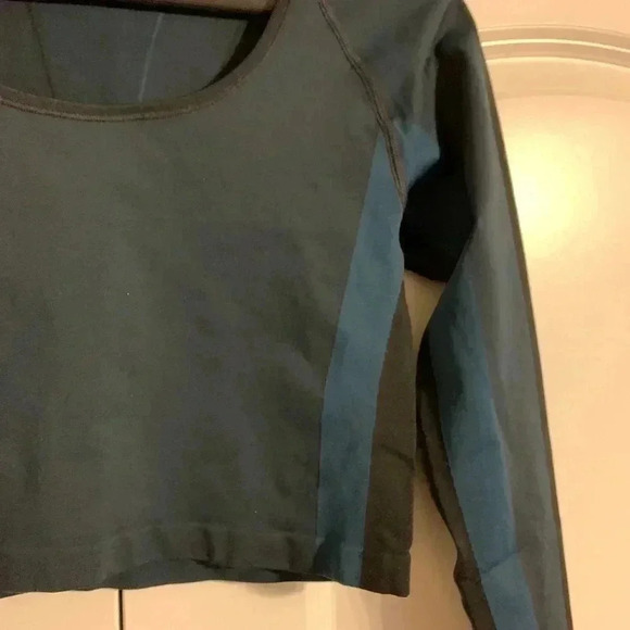 Under Armour Misty Long Sleeve Crop Top - Picture 5 of 7